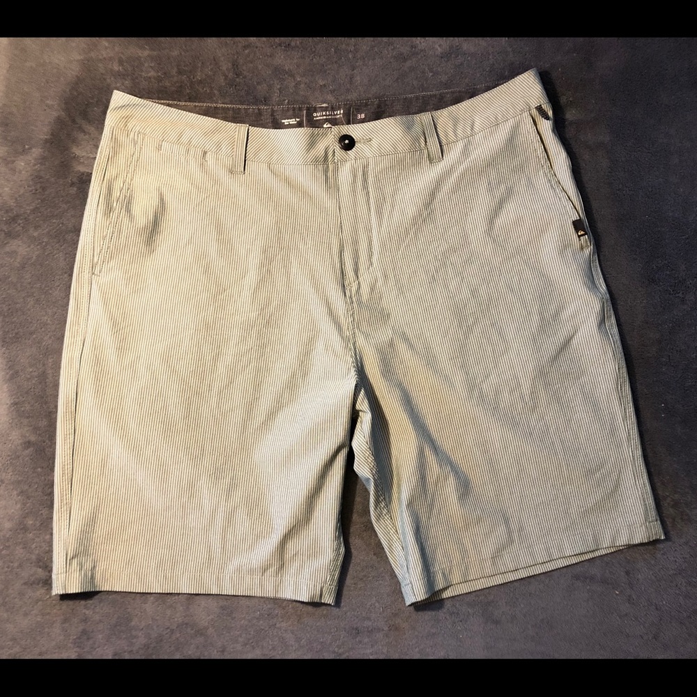 Men’s Quicksilver Amphibianshorts size 38